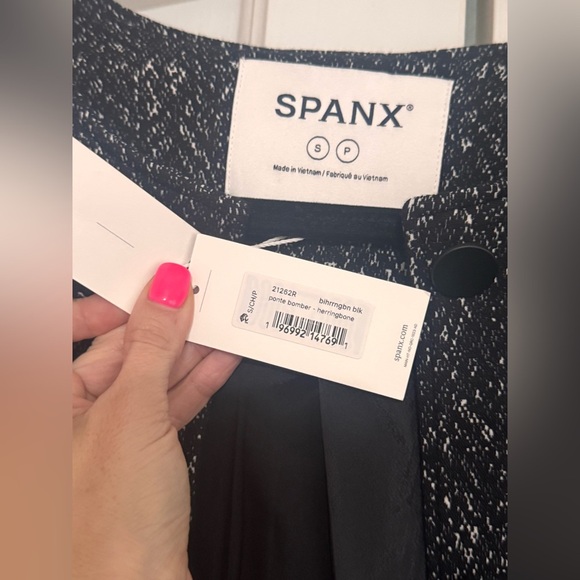 SPANX Ponte Bomber Jacket in Herringbone - Picture 5 of 6